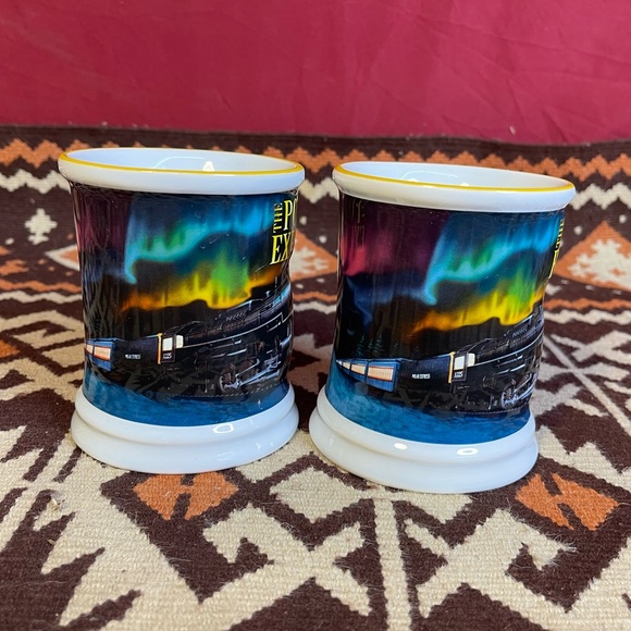 Warner Brothers The Polar Express Set of 2 Christmas 3D Coffee Cocoa Mugs Cups - Picture 4 of 8